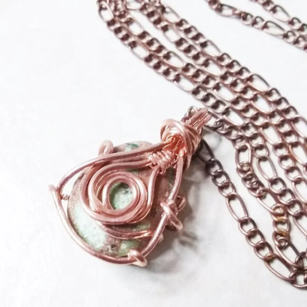 Reversible! Copper Wire Wrap Green Jasper Pendant + 21" Figaro Chain - Handmade - Picture 9 of 14